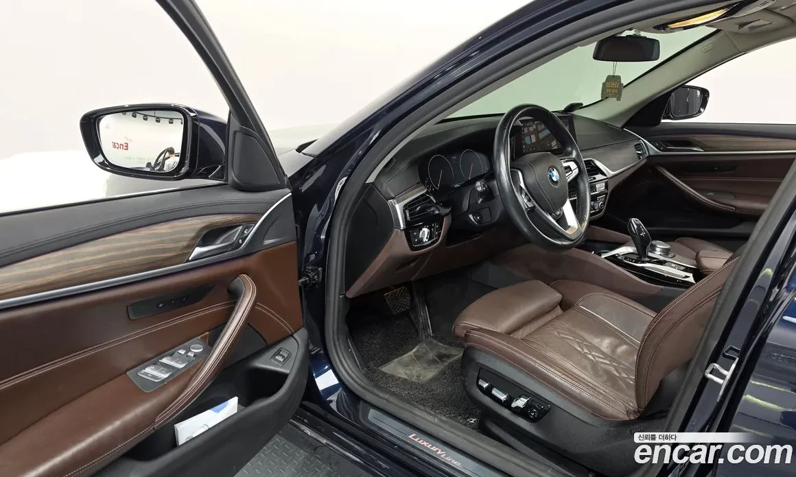 BMW 530 LUXURY PLUS| AMBIENT| HUD| ШИБИДАХ| B48, снимка 5 - Автомобили и джипове - 55135040