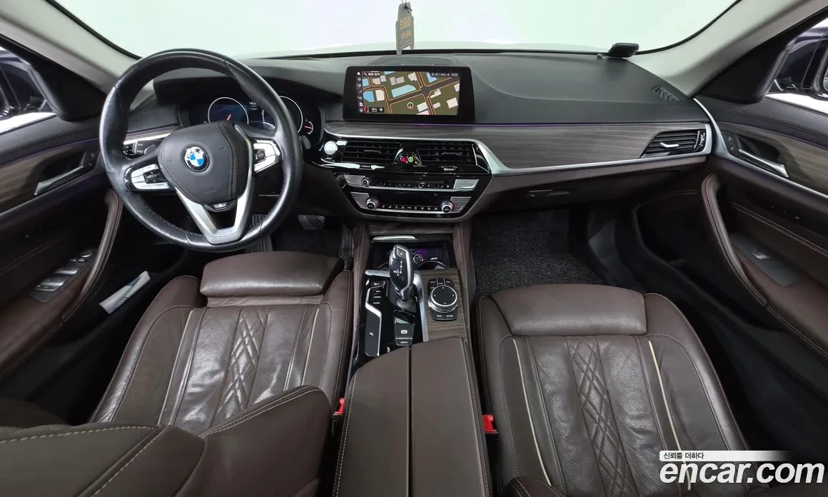 BMW 530 LUXURY PLUS| AMBIENT| HUD| ШИБИДАХ| B48, снимка 6 - Автомобили и джипове - 55135040