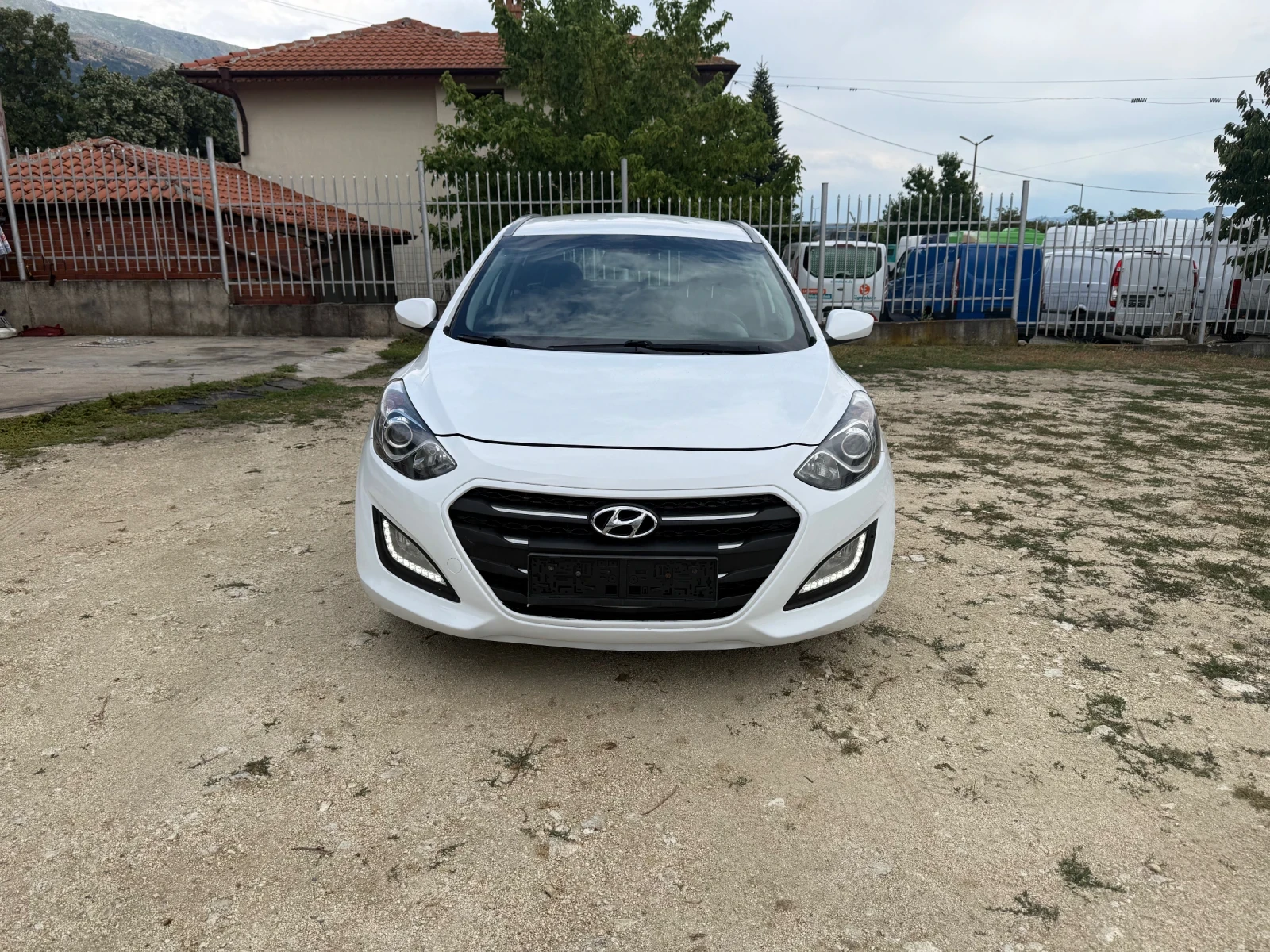 Hyundai I30 1.6 CRDI, снимка 2 - Автомобили и джипове - 55405149