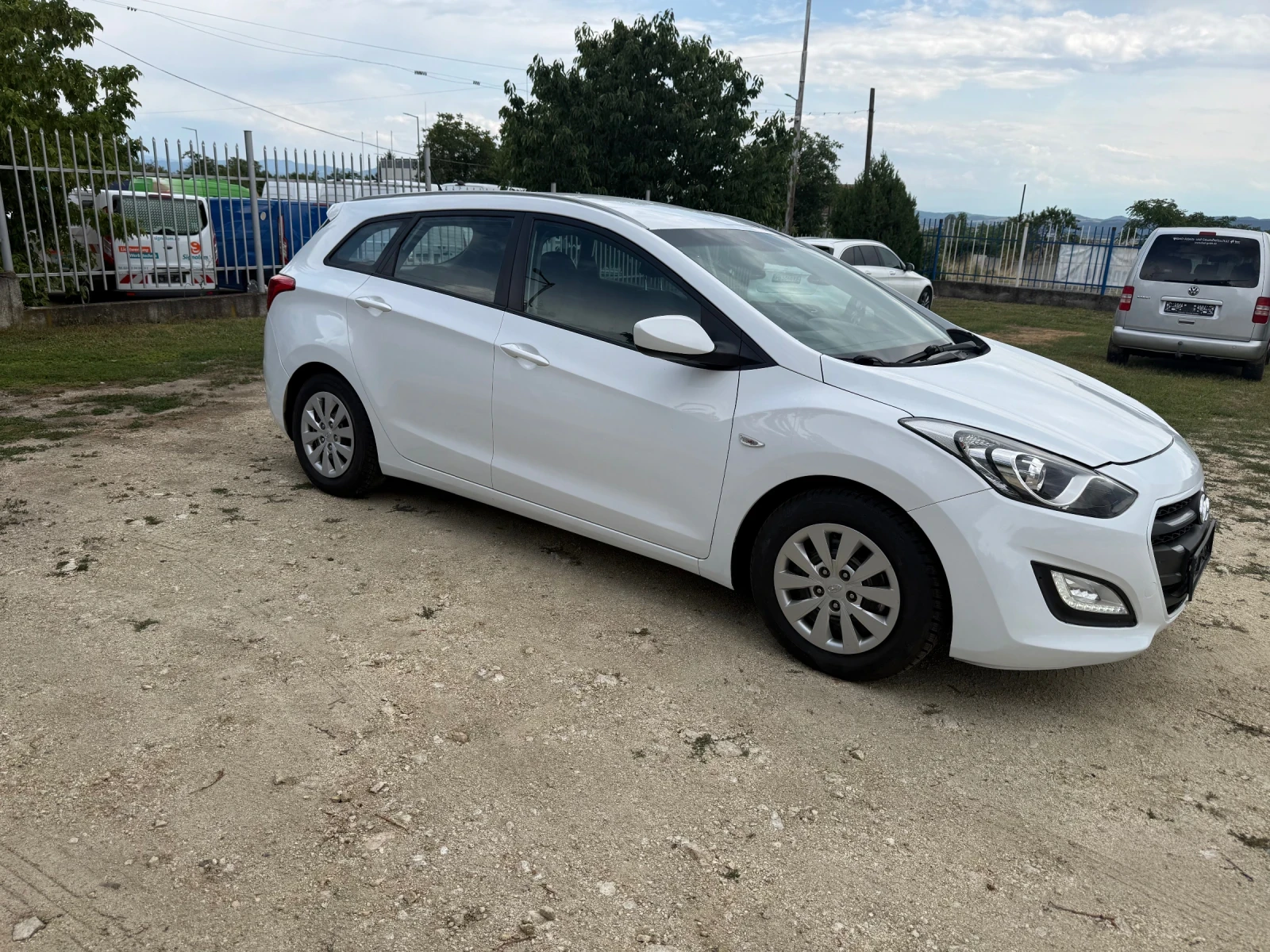 Hyundai I30 1.6 CRDI, снимка 4 - Автомобили и джипове - 55405149