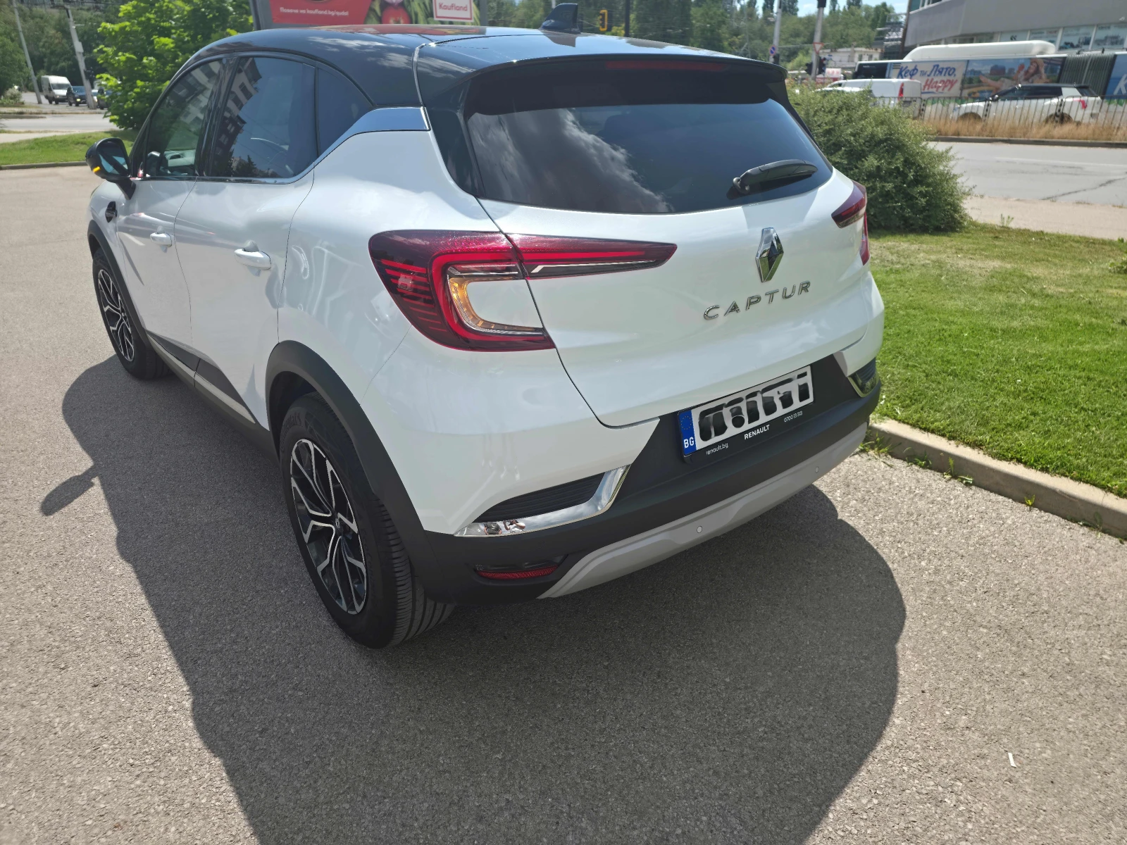 Renault Captur 1.3 TCe 158 �.�. EDC | �������� | 360  ������ | �� | Mobile.bg � ����������� 10