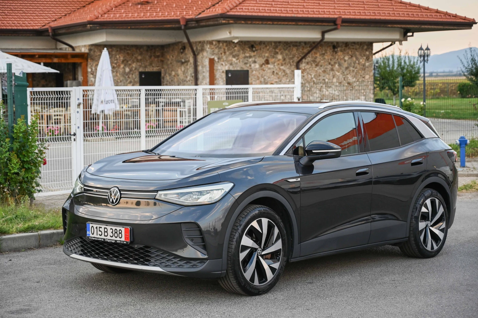 VW ID.4 82kw* 90%SOH* 1ST* Камера* Дистроник* Термопомпа, снимка 2 - Автомобили и джипове - 55832991