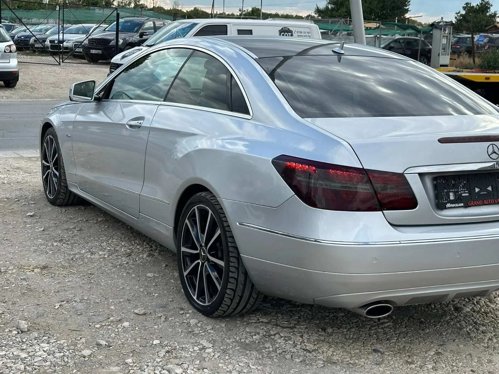 Mercedes-Benz E 350, снимка 5 - Автомобили и джипове - 55956910
