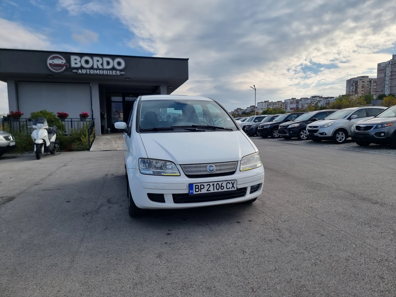 Fiat Idea 1.4I, снимка 9 - Автомобили и джипове - 56528863