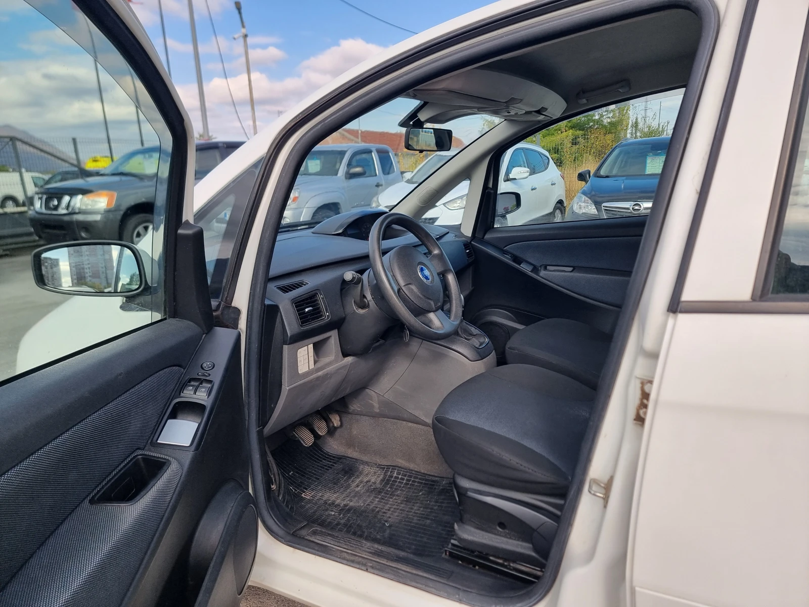 Fiat Idea 1.4I, снимка 10 - Автомобили и джипове - 56528863