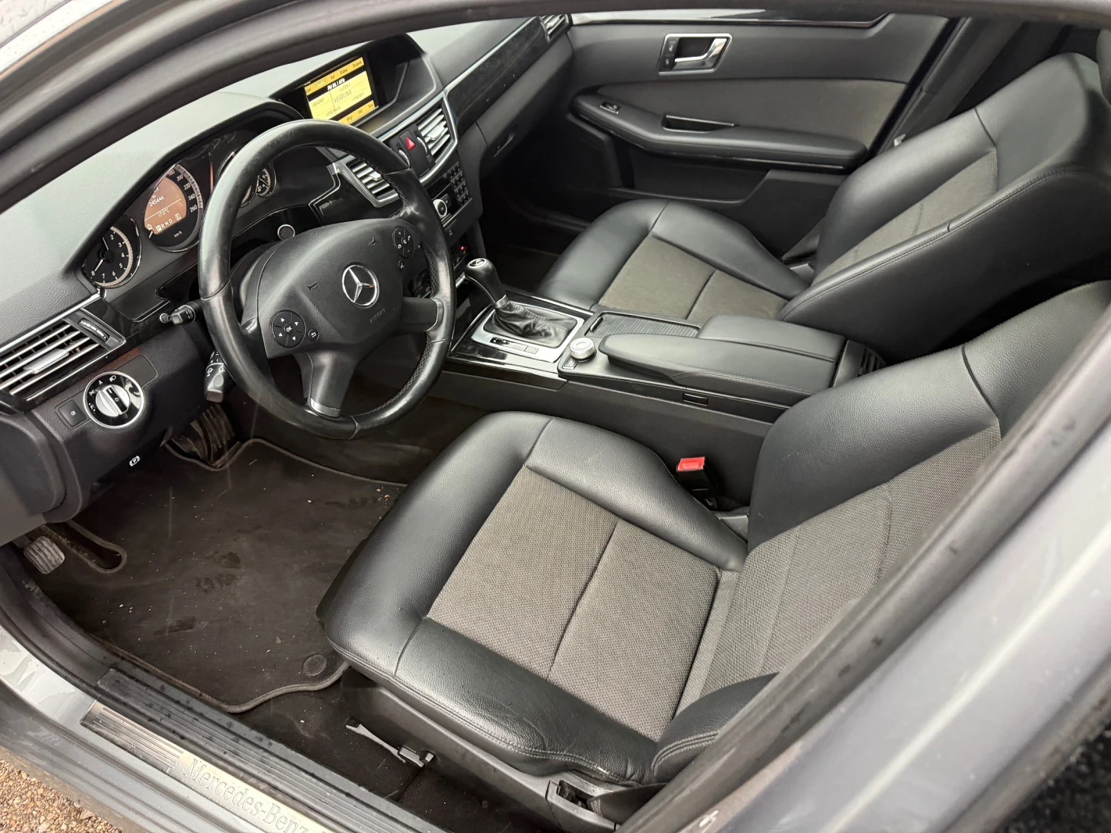 Mercedes-Benz E 220 2.2CDI, снимка 8 - Автомобили и джипове - 56651255