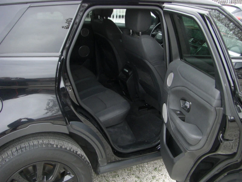 Land Rover Range Rover Evoque 2.0d Black Edition, снимка 14 - Автомобили и джипове - 46719791