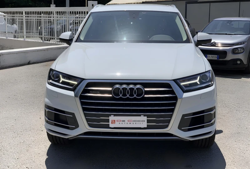 Audi Q7 3.0TDI/FULL/231hp/Сервизна история/Реални 119000км, снимка 3 - Автомобили и джипове - 47974199