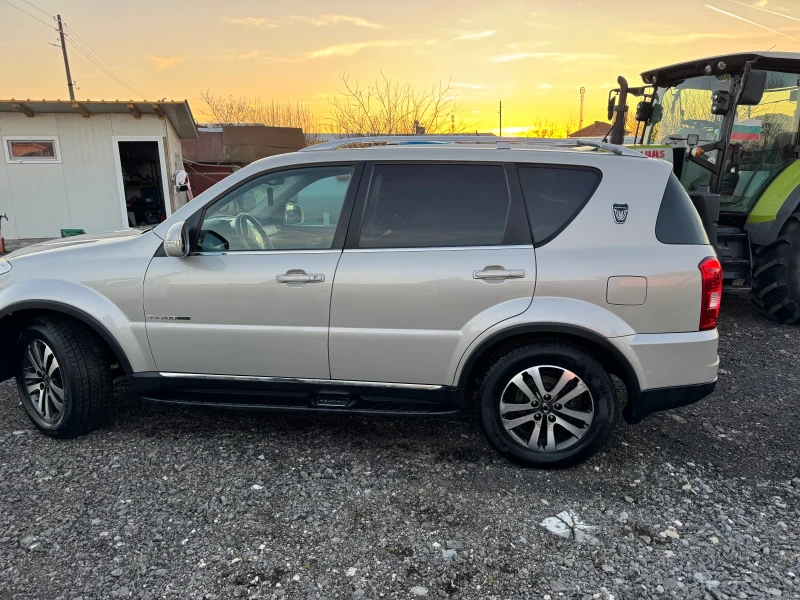 SsangYong Rexton В Уникално Състояние, снимка 2 - Автомобили и джипове - 49392459