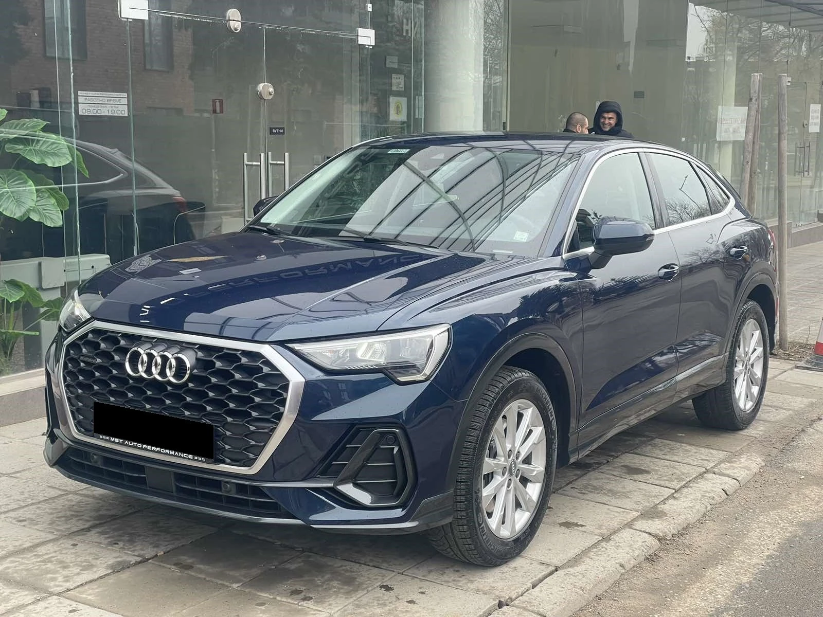 Audi Q3 45 TFSI Quattro =MGT Select 2= Distronic Гаранция - изображение 5