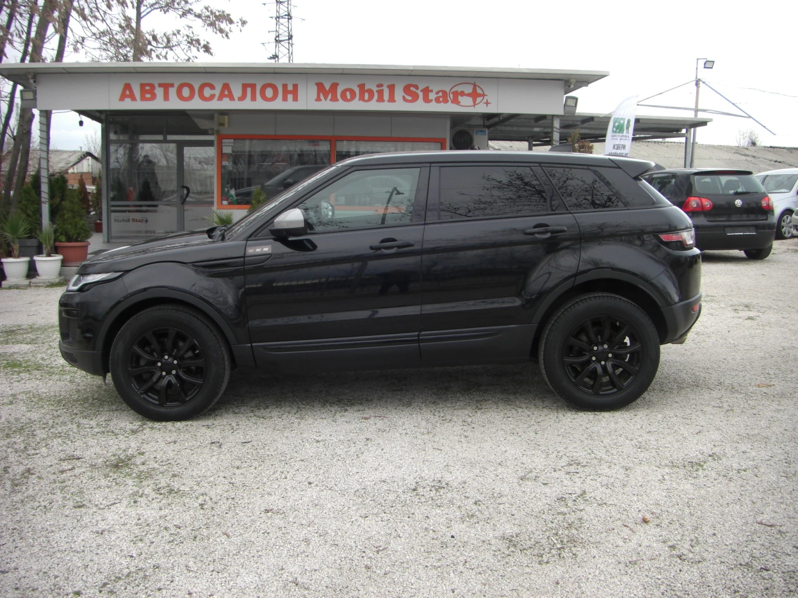 Land Rover Range Rover Evoque 2.0d Black Edition - изображение 2