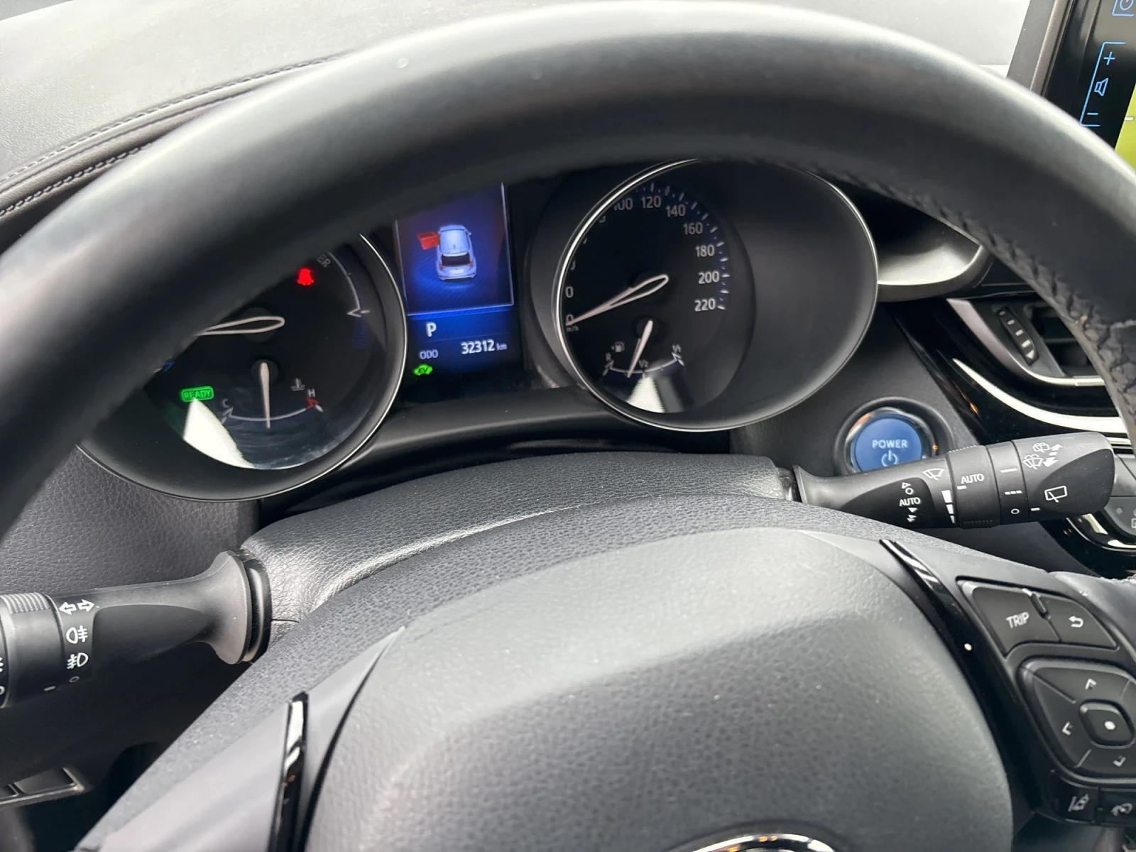 Toyota C-HR 1.8/Keyless/Подгрев/Navi/32300km/Цена до България - изображение 8