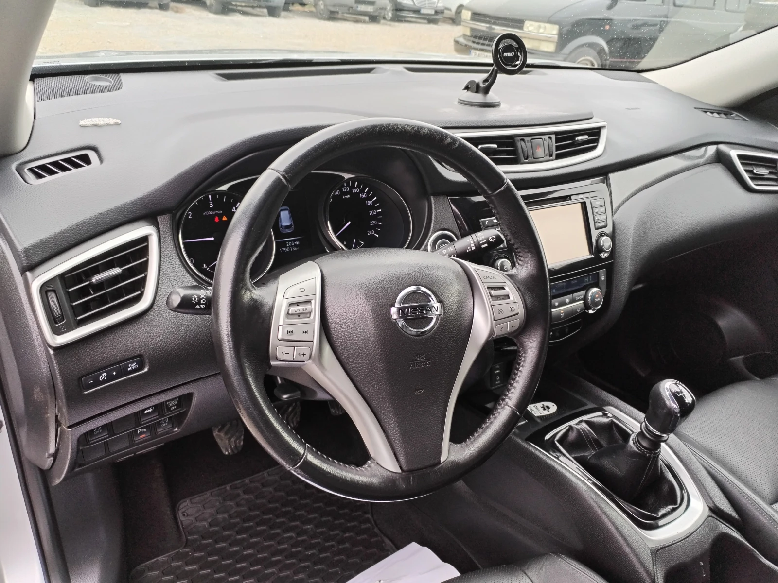 Nissan X-trail 1.6D 4x4 - изображение 9