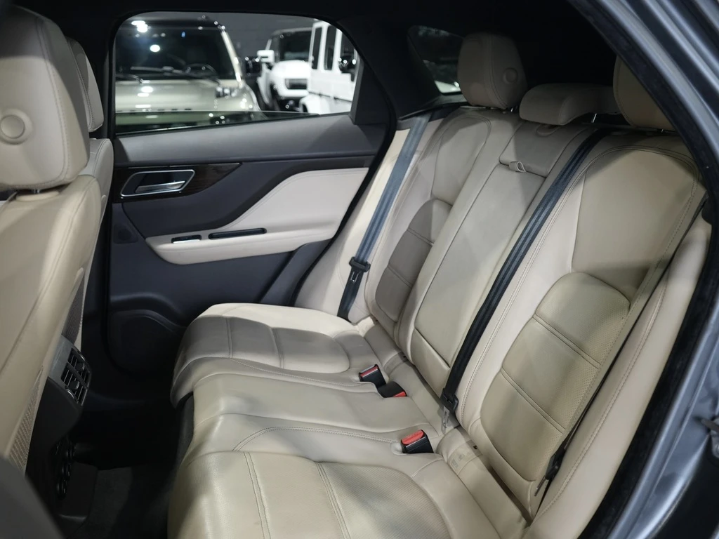 Jaguar F-PACE * CARFAX *    | Mobile.bg   9