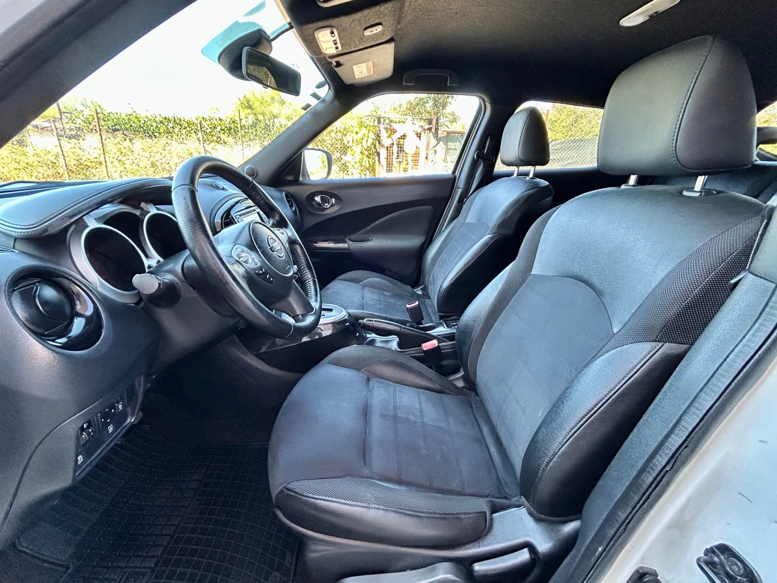 Nissan Juke 1.6i-Автоматик, снимка 7 - Автомобили и джипове - 53866572