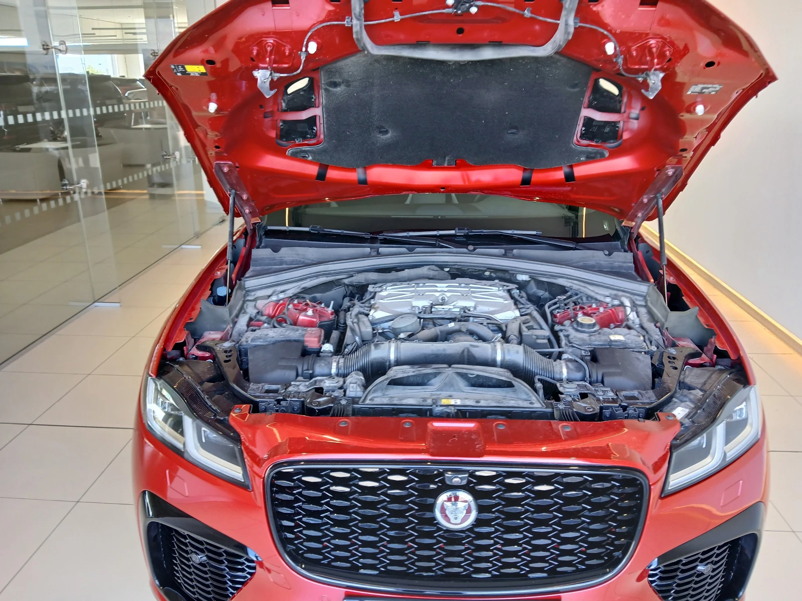 Jaguar F-PACE SVR, снимка 7 - Автомобили и джипове - 55437795