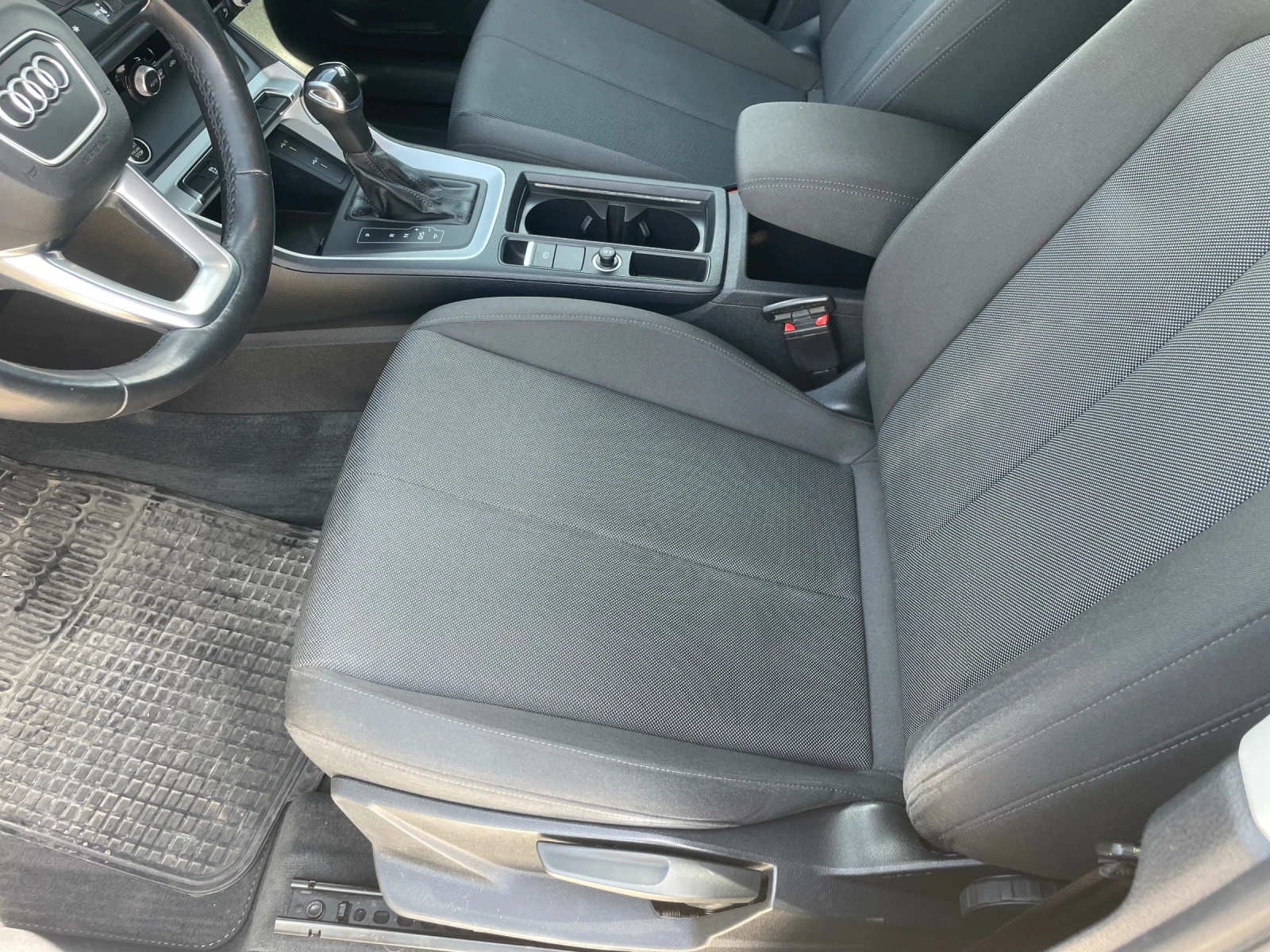Audi Q3 2.0 tdi 4x4 led, снимка 9 - Автомобили и джипове - 55077673
