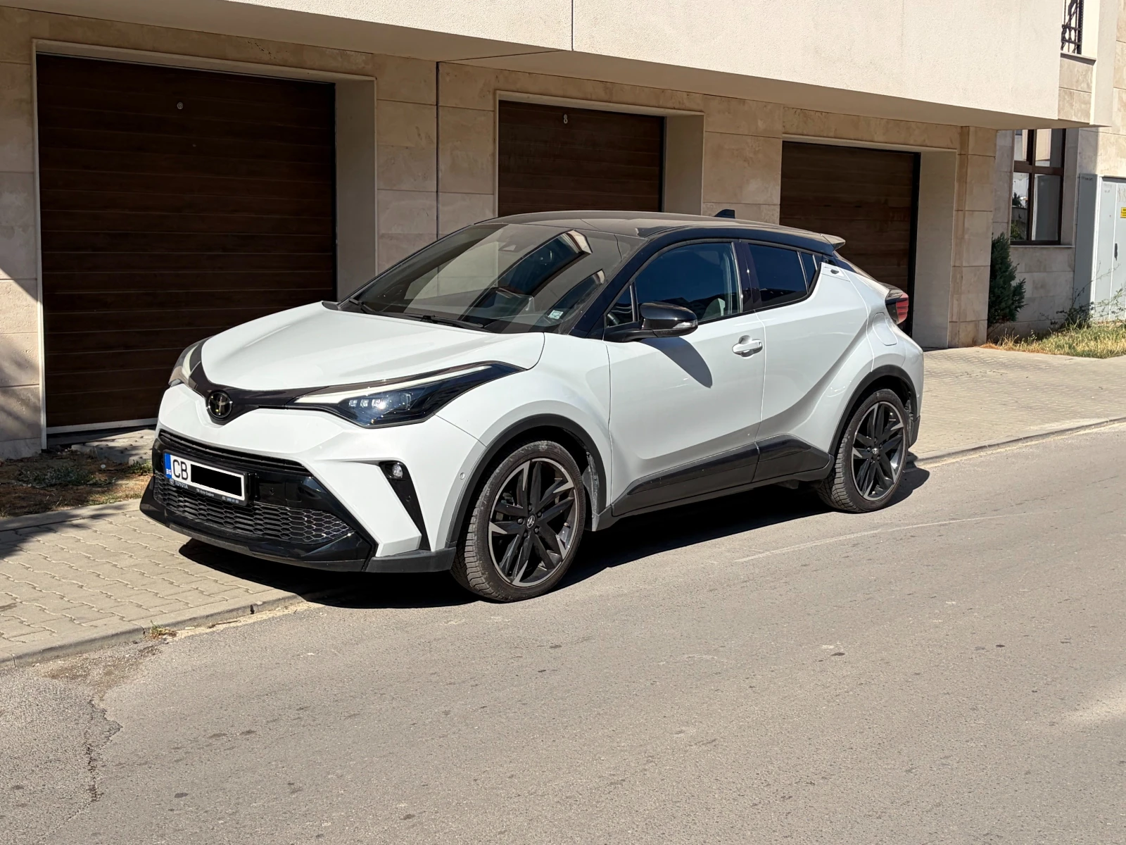 Toyota C-HR 2.0 HSD GR Sport- в Гаранция