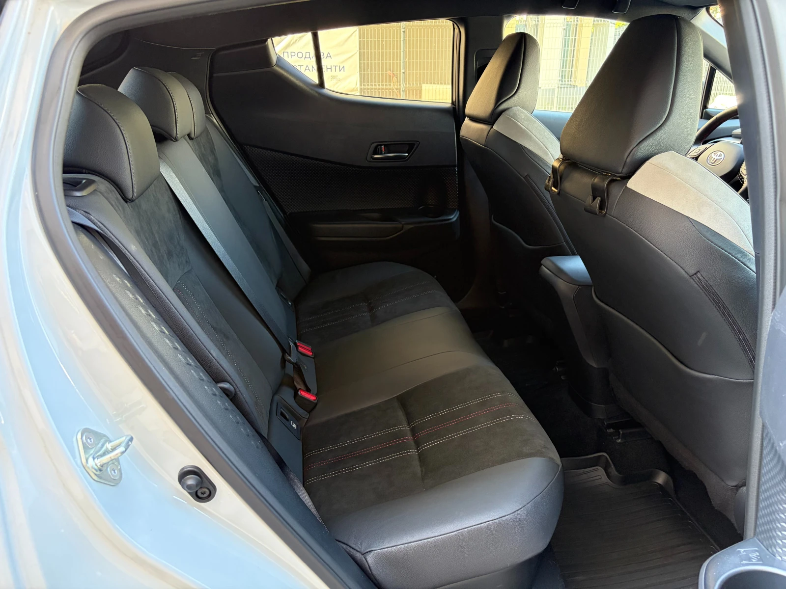 Toyota C-HR 2.0 HSD GR Sport- в Гаранция, снимка 14 - Автомобили и джипове - 55510262