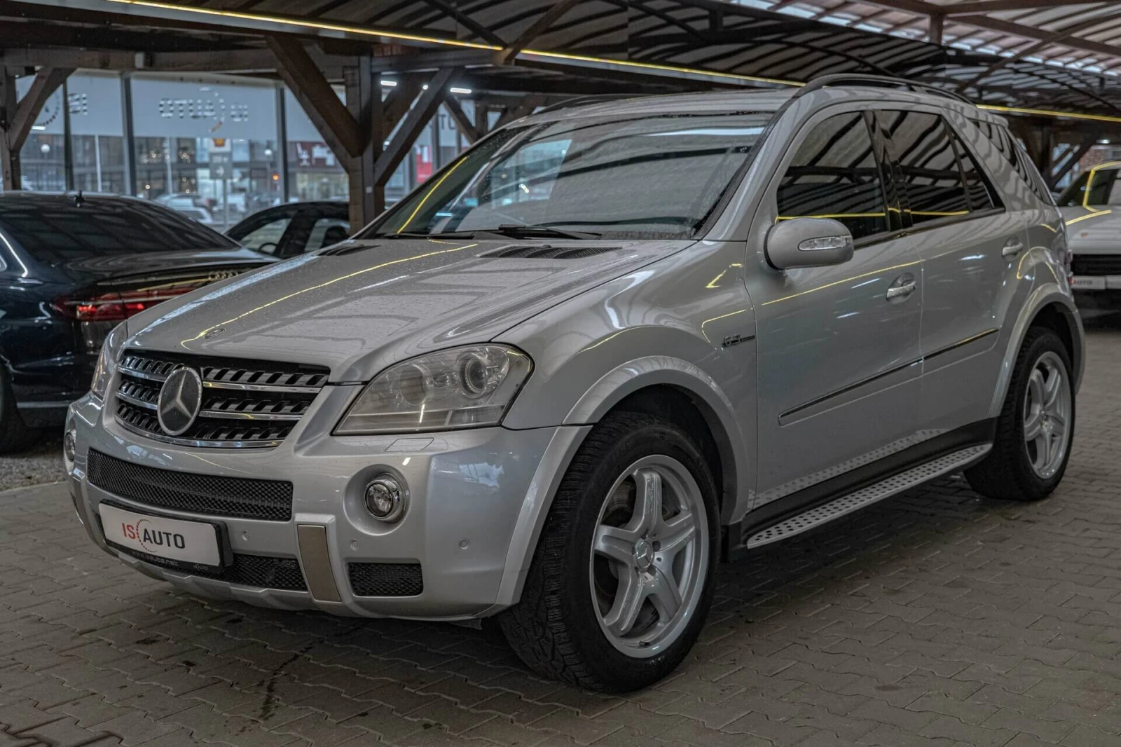 Mercedes-Benz ML 63 AMG 4Matic/Dynamic/Harman/Обдухване/Печка/RSE, снимка 3 - Автомобили и джипове - 55741267