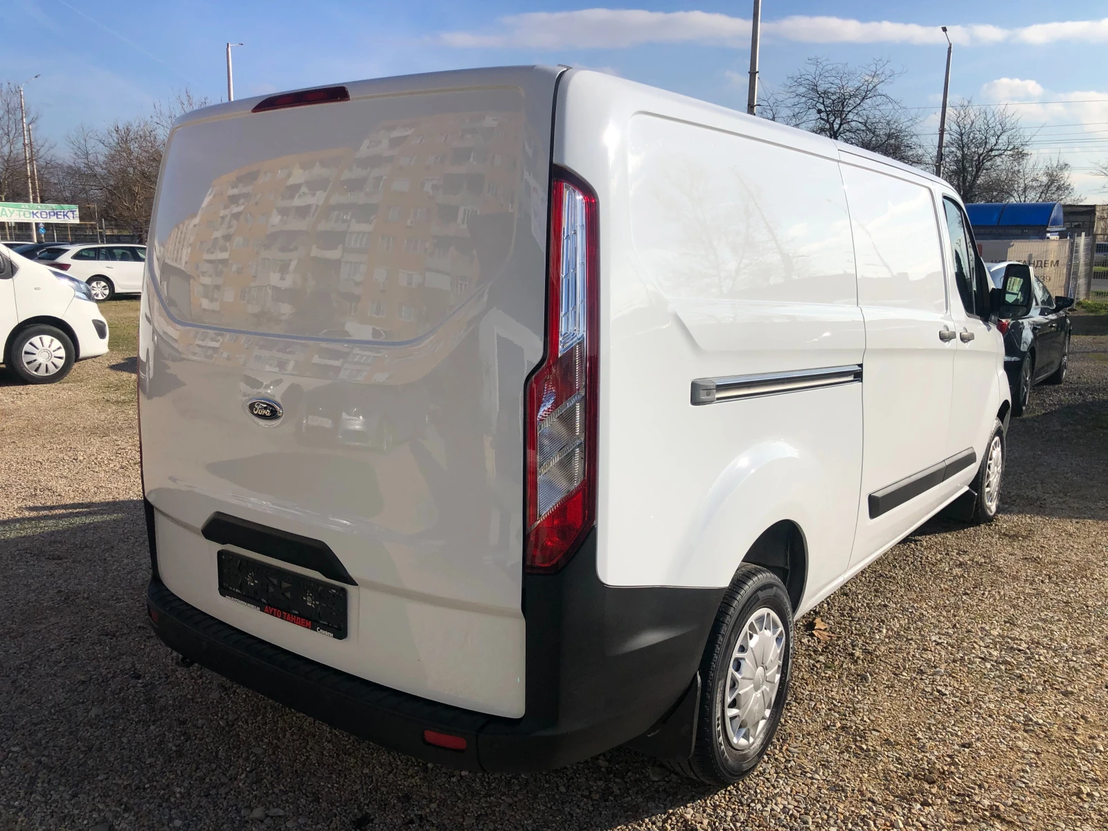 Ford Transit Custom MAXI-LONG/2.2-125к.с/6 ск-100% РЕАЛЕН-ШВЕЙЦАРИЯ - изображение 5