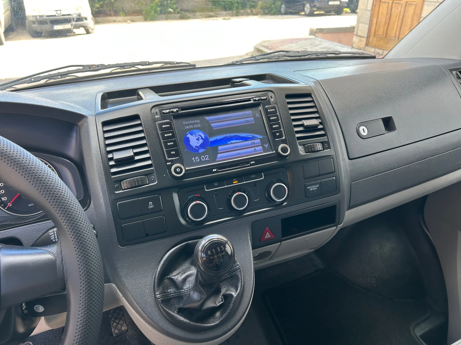VW Transporter 2.0TDI КЛИМАТИК, снимка 10 - Бусове и автобуси - 56215424