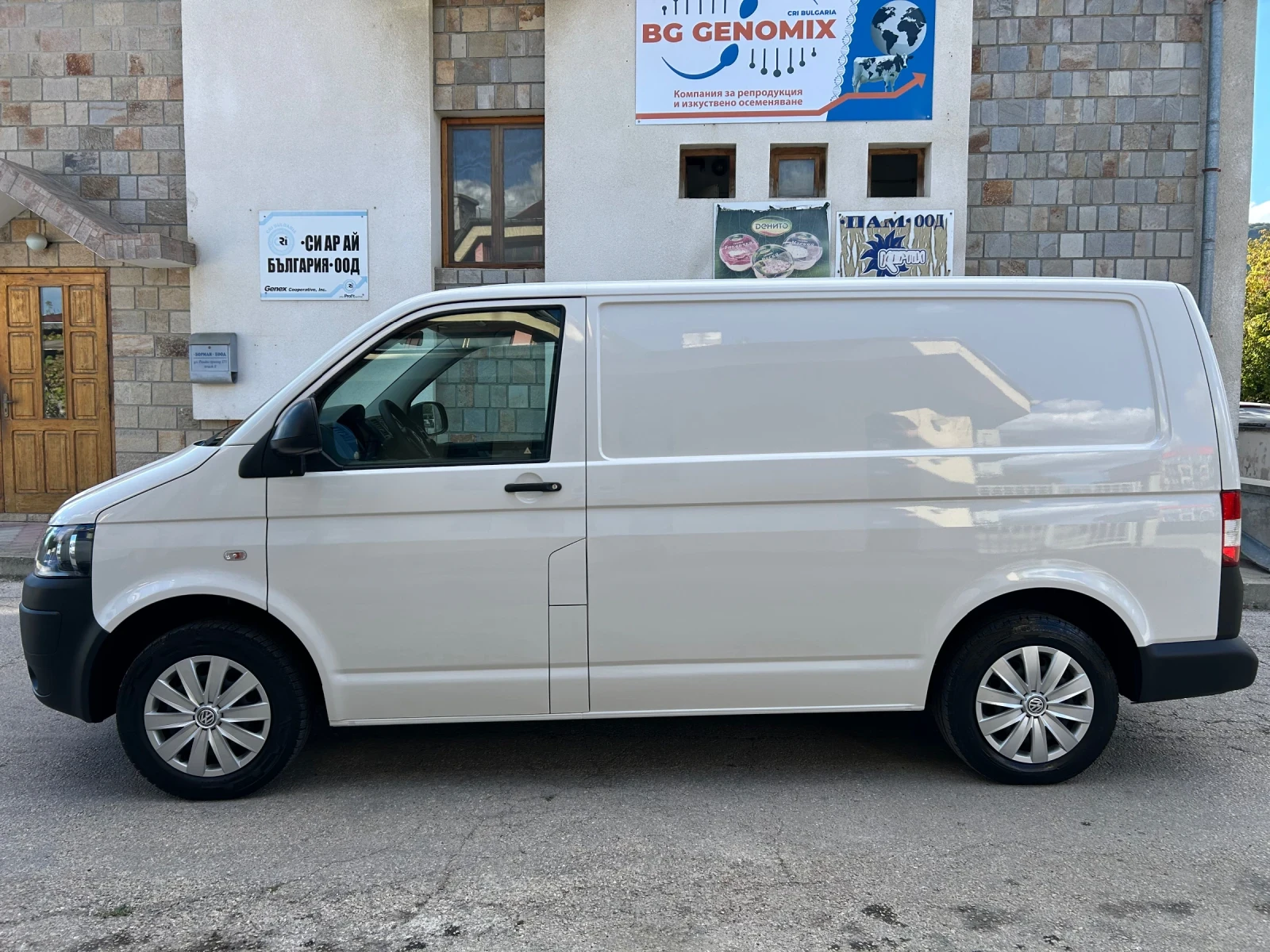 VW Transporter 2.0TDI КЛИМАТИК, снимка 7 - Бусове и автобуси - 56215424
