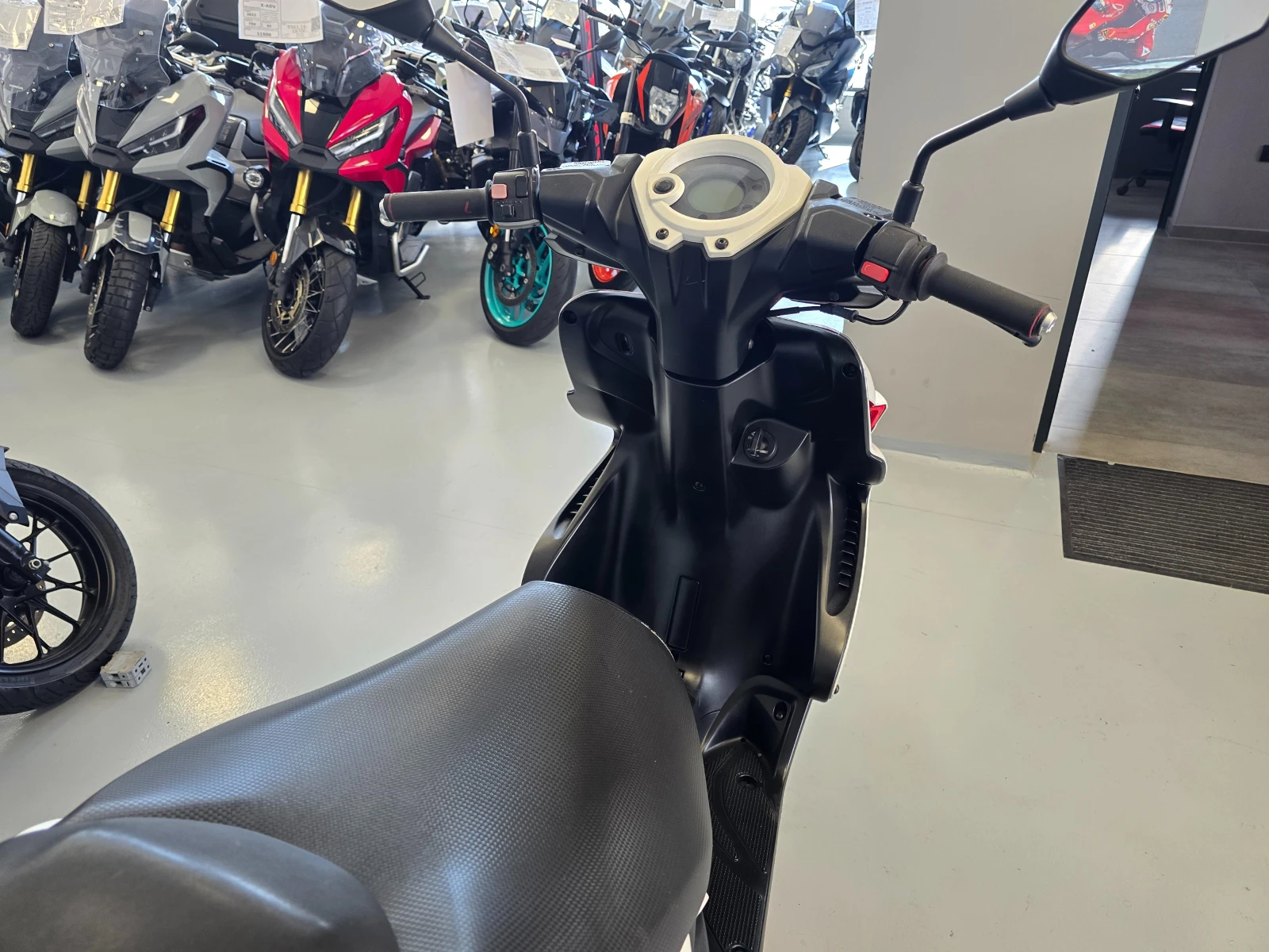 Yamaha Aerox 50сс, 2т, ARROW, 2015г., снимка 10 - Мотоциклети и мототехника - 54515664