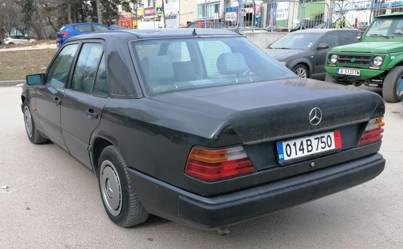 Mercedes-Benz 124 2.5D, снимка 7 - Автомобили и джипове - 44130178