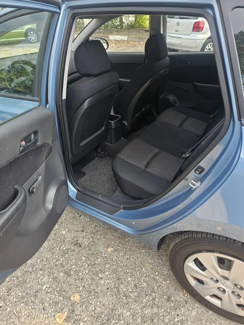 Hyundai I30 1.6 SW, снимка 2 - Автомобили и джипове - 46987851