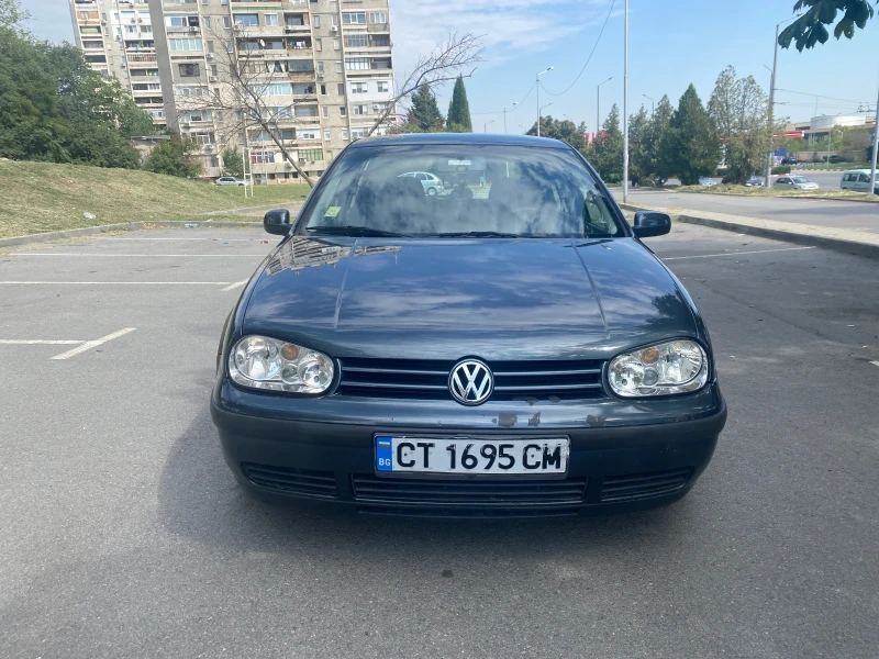 VW Golf 4 1.6, снимка 3 - Автомобили и джипове - 48307575