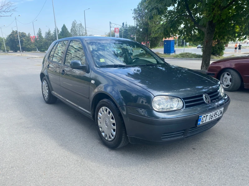 VW Golf 4 1.6, снимка 4 - Автомобили и джипове - 48307575