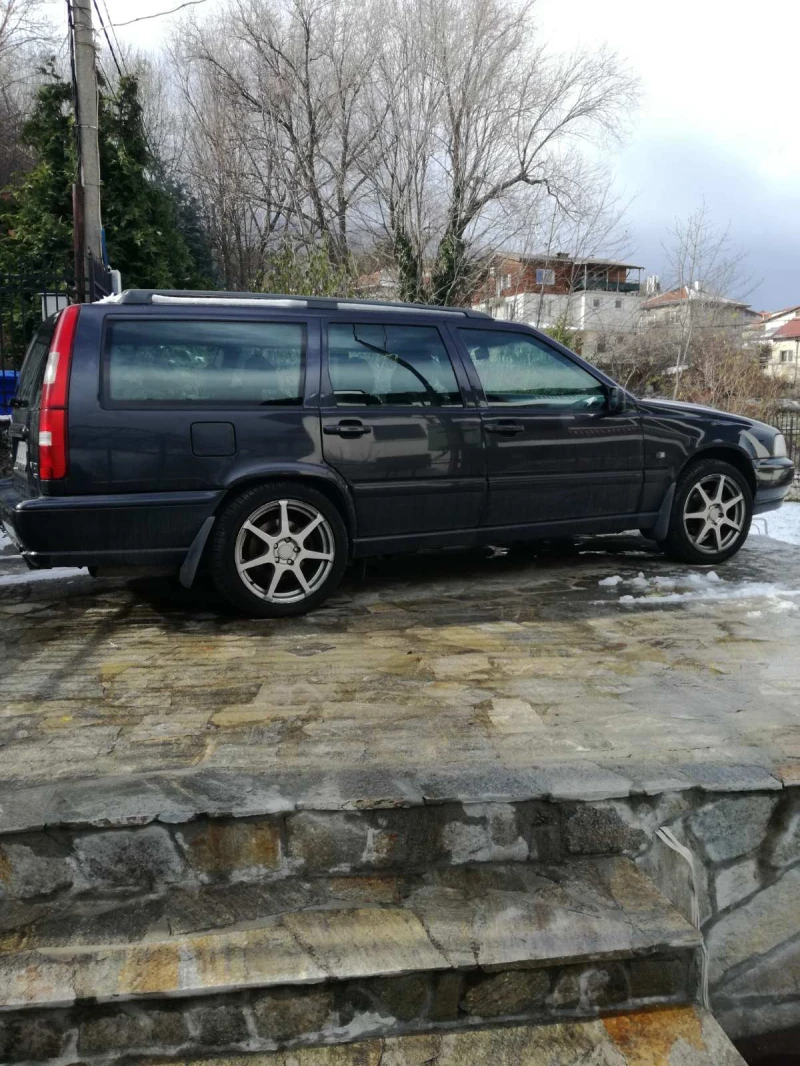 Volvo V70 4х4, снимка 2 - Автомобили и джипове - 49360244