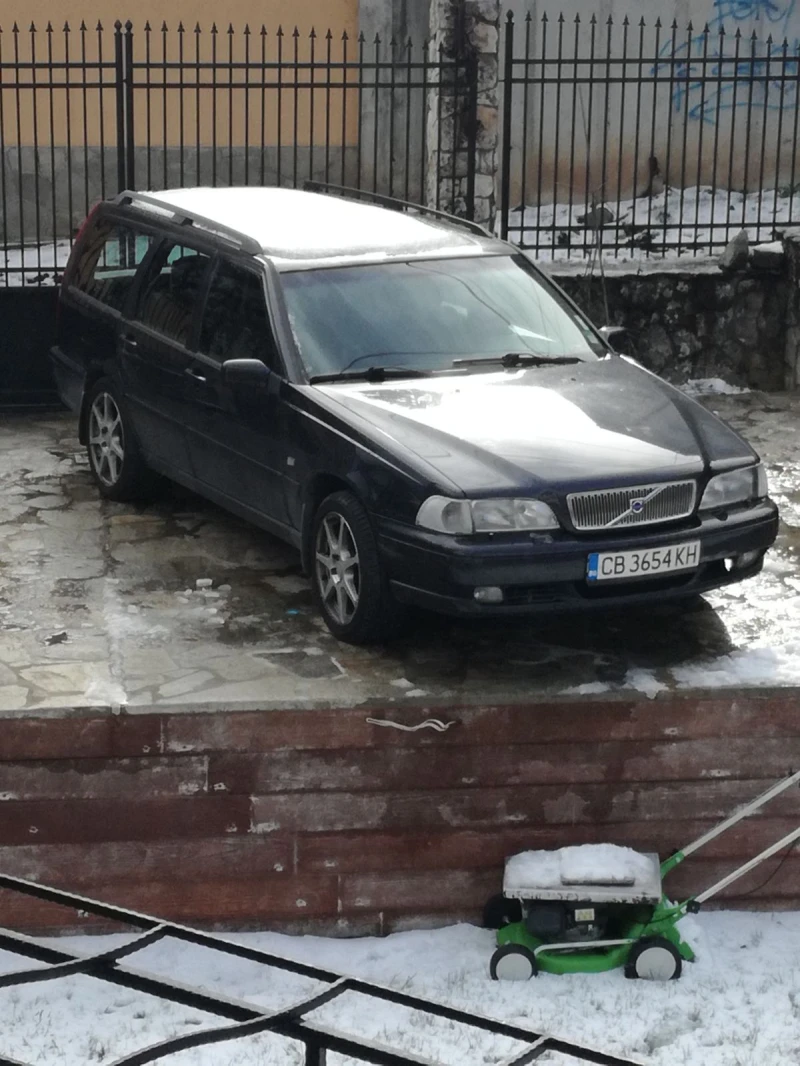 Volvo V70 4х4, снимка 1 - Автомобили и джипове - 49360244