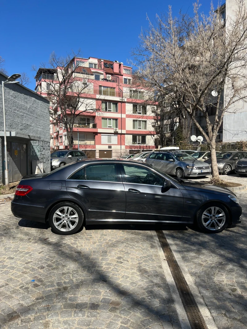 Mercedes-Benz E 220 CDI Avantgarde 2-ри собственик, снимка 5 - Автомобили и джипове - 49423224