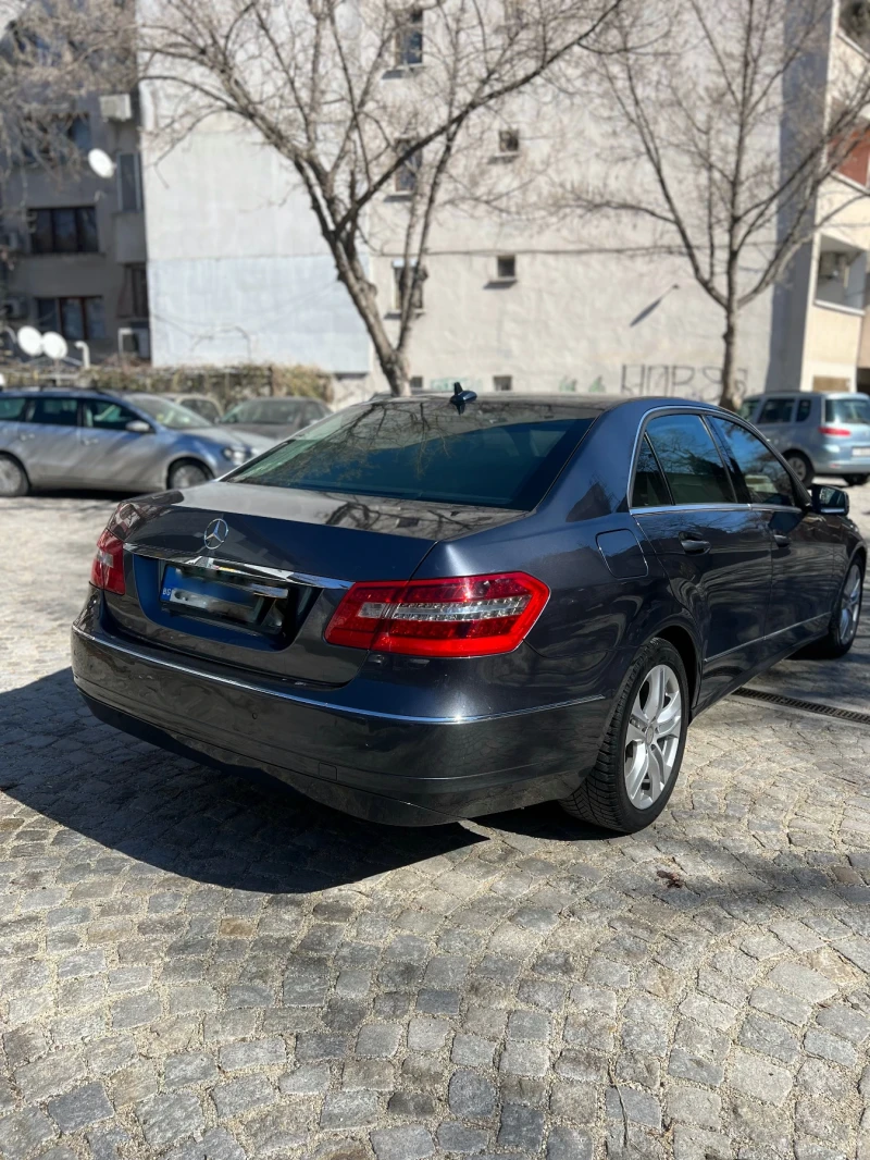 Mercedes-Benz E 220 CDI Avantgarde 2-ри собственик, снимка 4 - Автомобили и джипове - 49423224