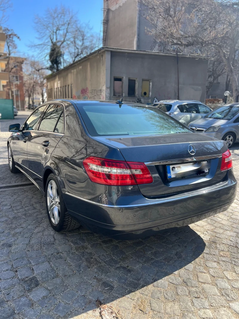 Mercedes-Benz E 220 CDI Avantgarde 2-ри собственик, снимка 3 - Автомобили и джипове - 49423224