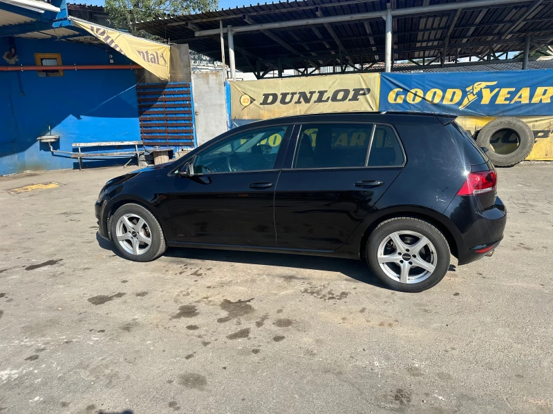 VW Golf, снимка 5 - Автомобили и джипове - 51011348