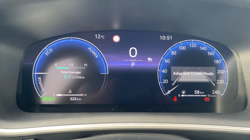 Toyota Corolla Cross 2.0 HEV Executive Plus, снимка 16 - Автомобили и джипове - 52295780