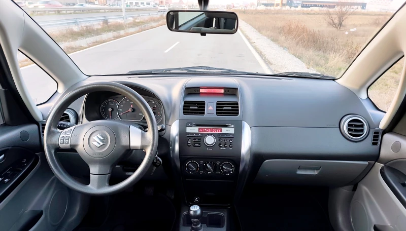 Suzuki SX4 1.6i 82000 km!!!!, снимка 9 - Автомобили и джипове - 53157270
