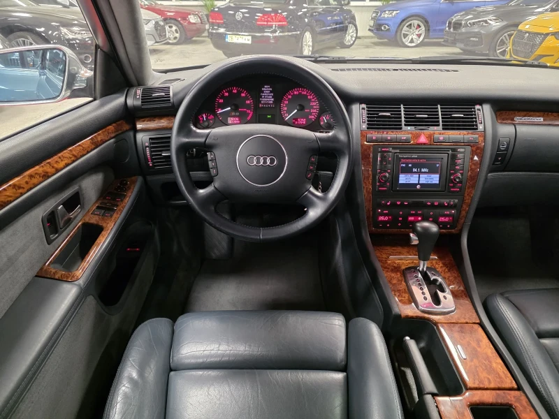 Audi S8 VOLL | Full service book | TOP, снимка 8 - Автомобили и джипове - 53488868