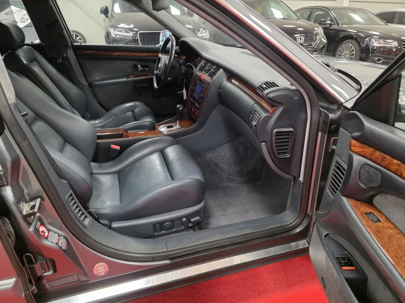 Audi S8 VOLL | Full service book | TOP, снимка 11 - Автомобили и джипове - 53488868
