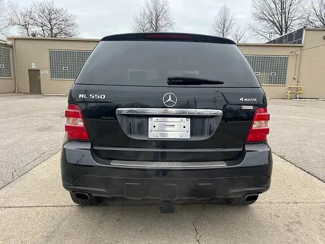 Mercedes-Benz ML 550 * * CARFAX * * АВТО КРЕДИТ * * , снимка 6 - Автомобили и джипове - 52916227