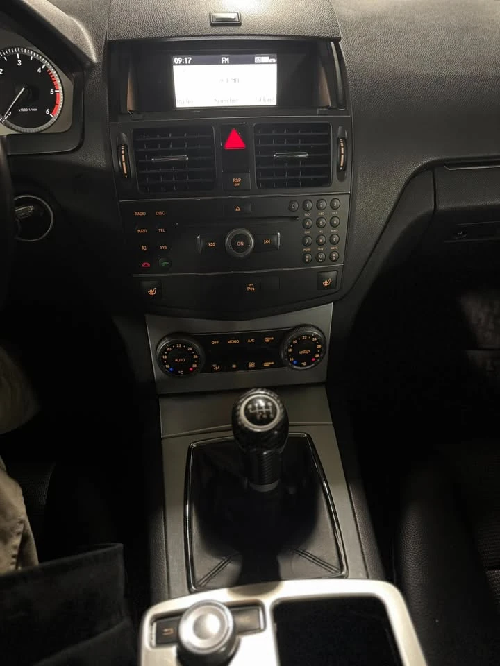 Mercedes-Benz C 220 AVANTGARD , снимка 8 - Автомобили и джипове - 53981766