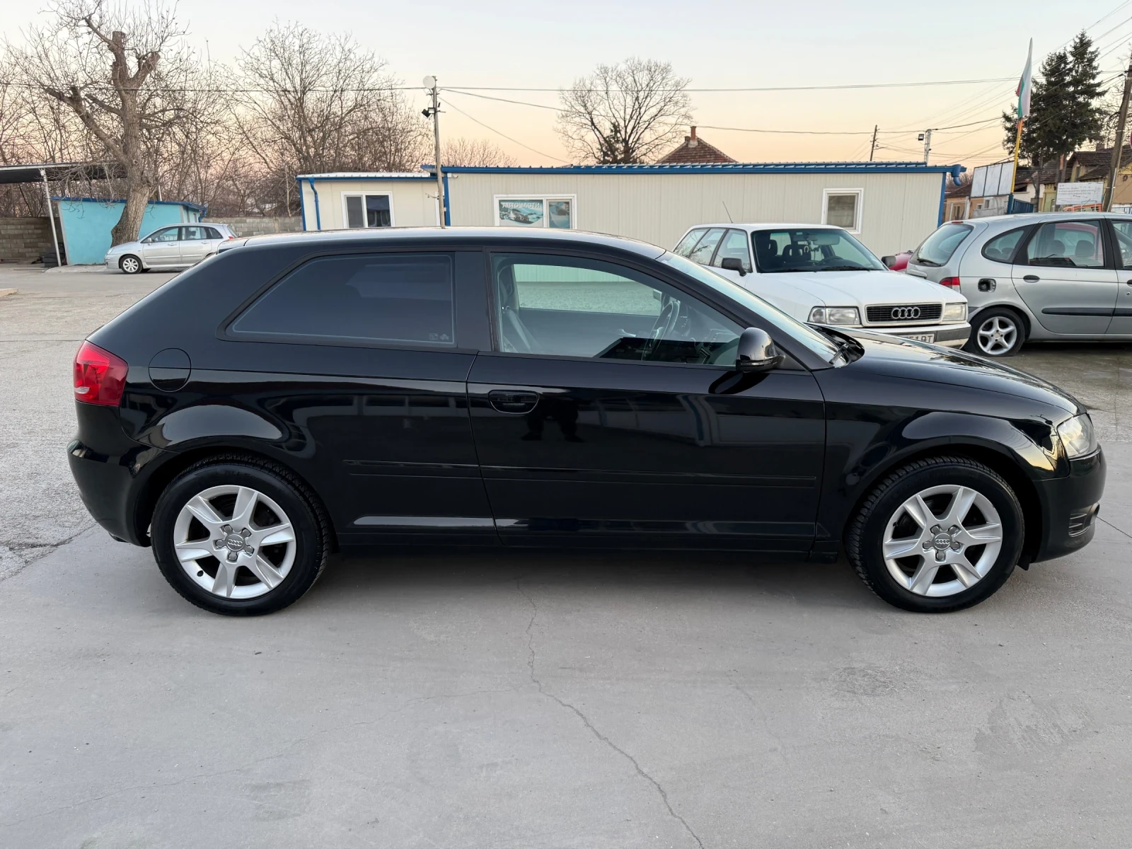Audi A3 1.6i - изображение 2