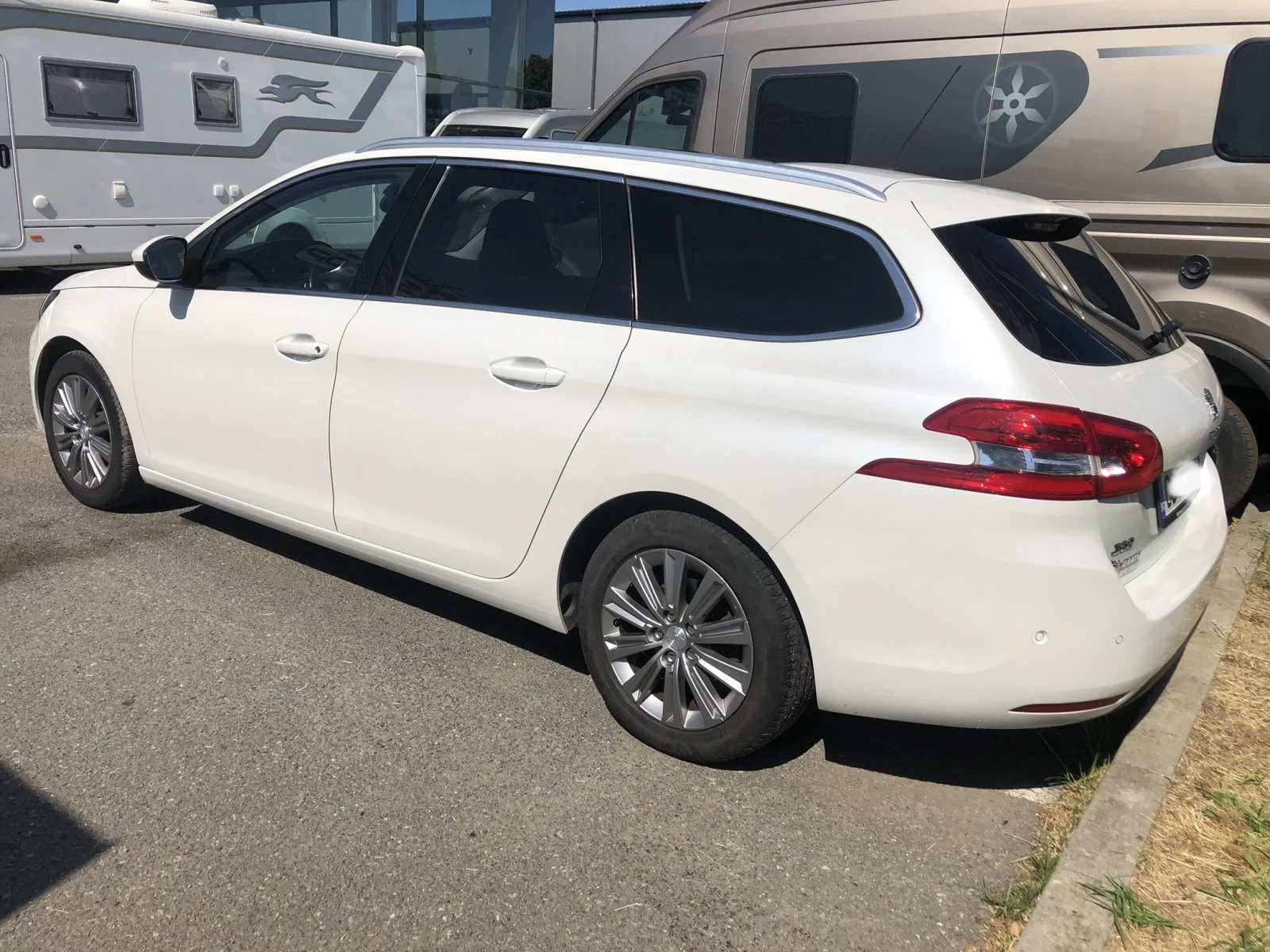 Peugeot 308 SW - изображение 7