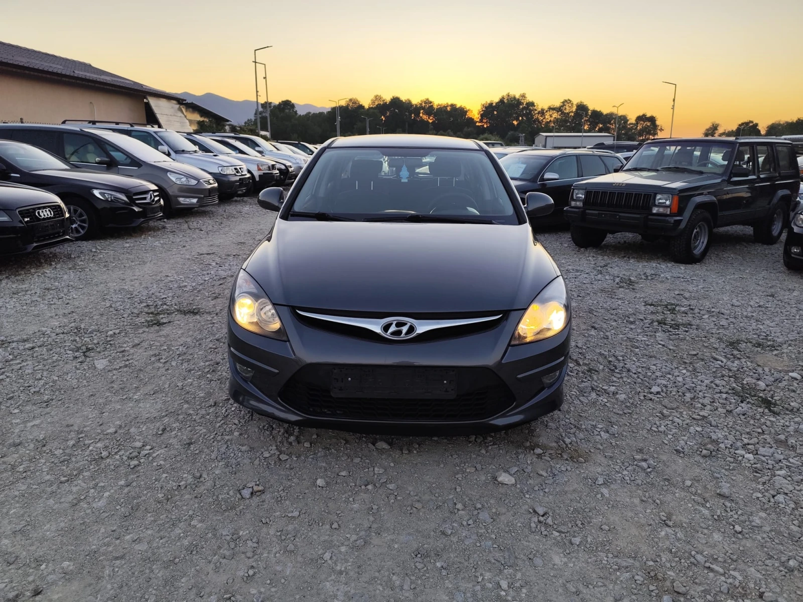 Hyundai I30 1.6 дизел Италия - изображение 2