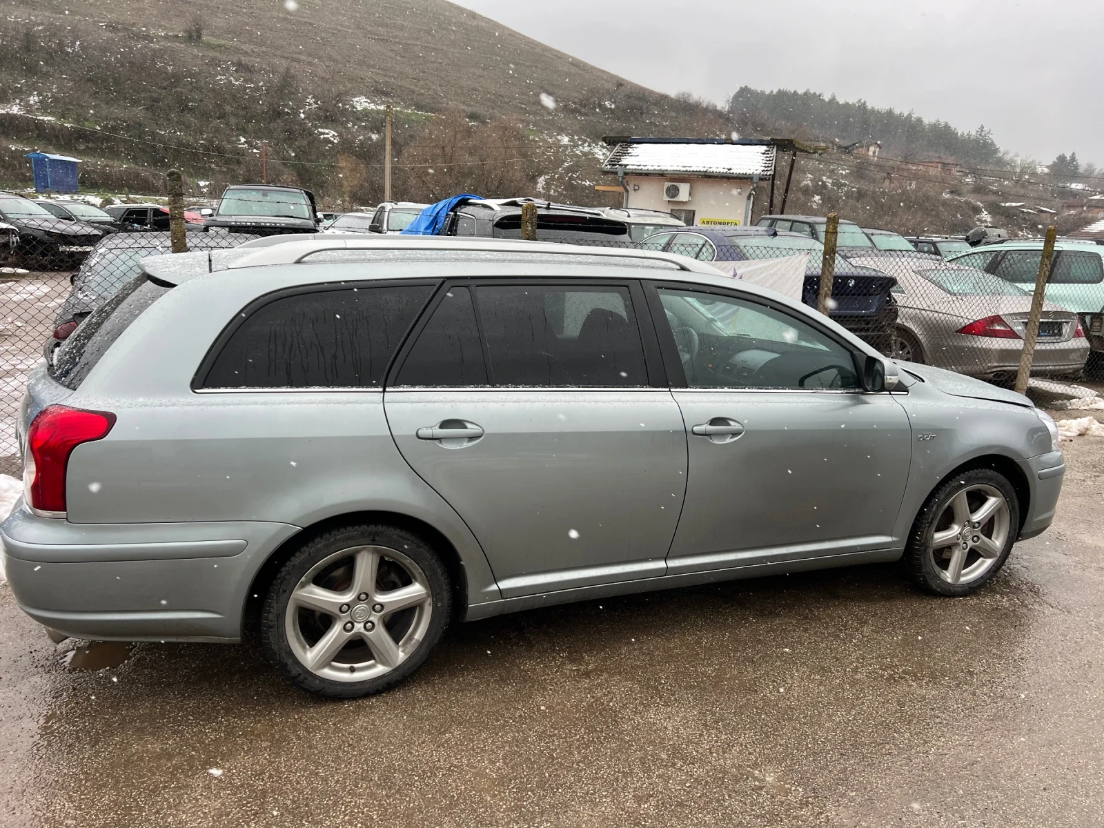 Toyota Avensis 2.2 d cat 177 кс работи отлично - изображение 3