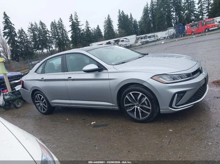 VW Jetta 1.5L I-4 DI, DOHC, VVT, TURBO, 158HP Front Wheel, снимка 13 - Автомобили и джипове - 53864478