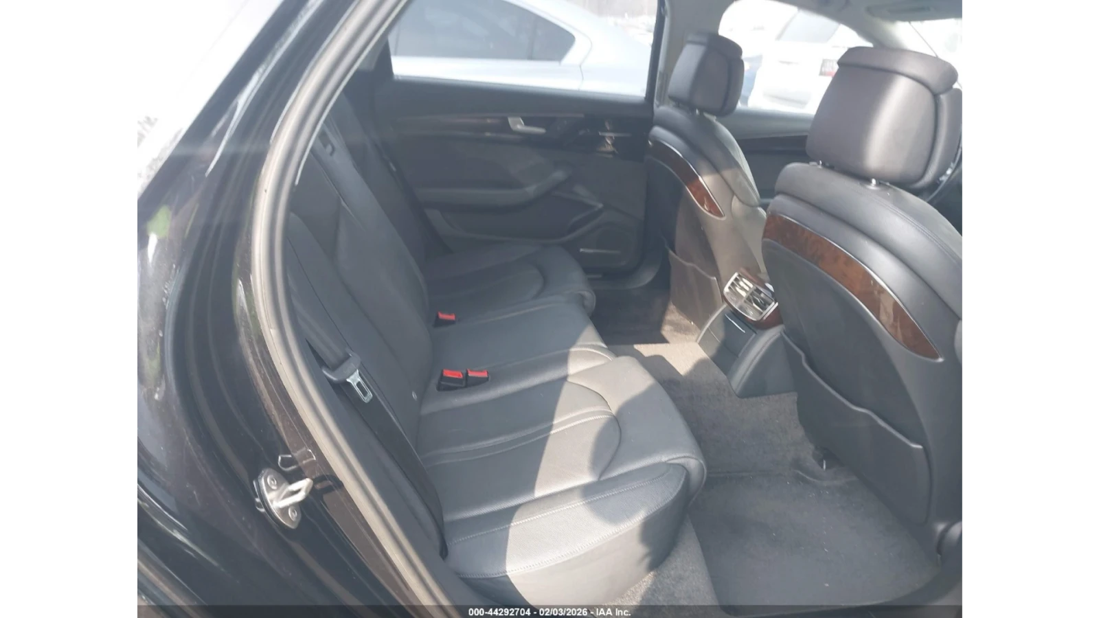 Audi A8 L* MATRIX* КАМЕРА* KEYLESS* ПОДГРЕВ* ШИБИДАХ* , снимка 11 - Автомобили и джипове - 53894312